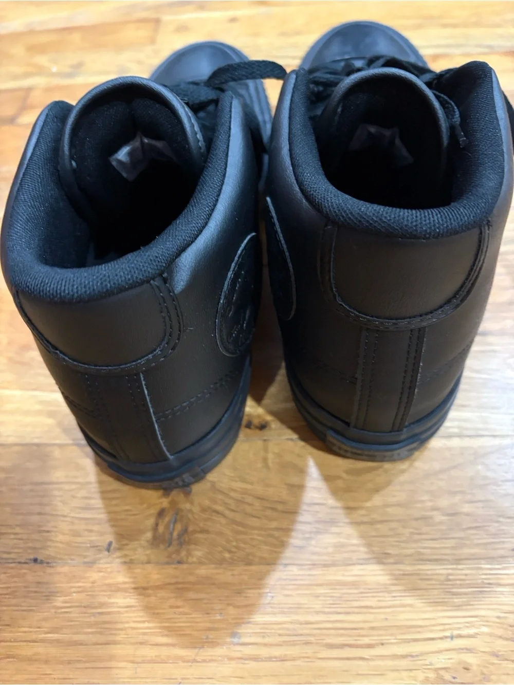 Men's Black High-Top Leather Sneakers converse chuck taylor